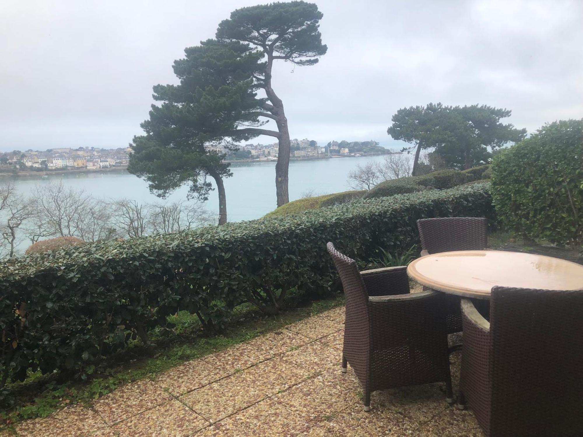 Appartement Vue Sur Mer Dinard Buitenkant foto